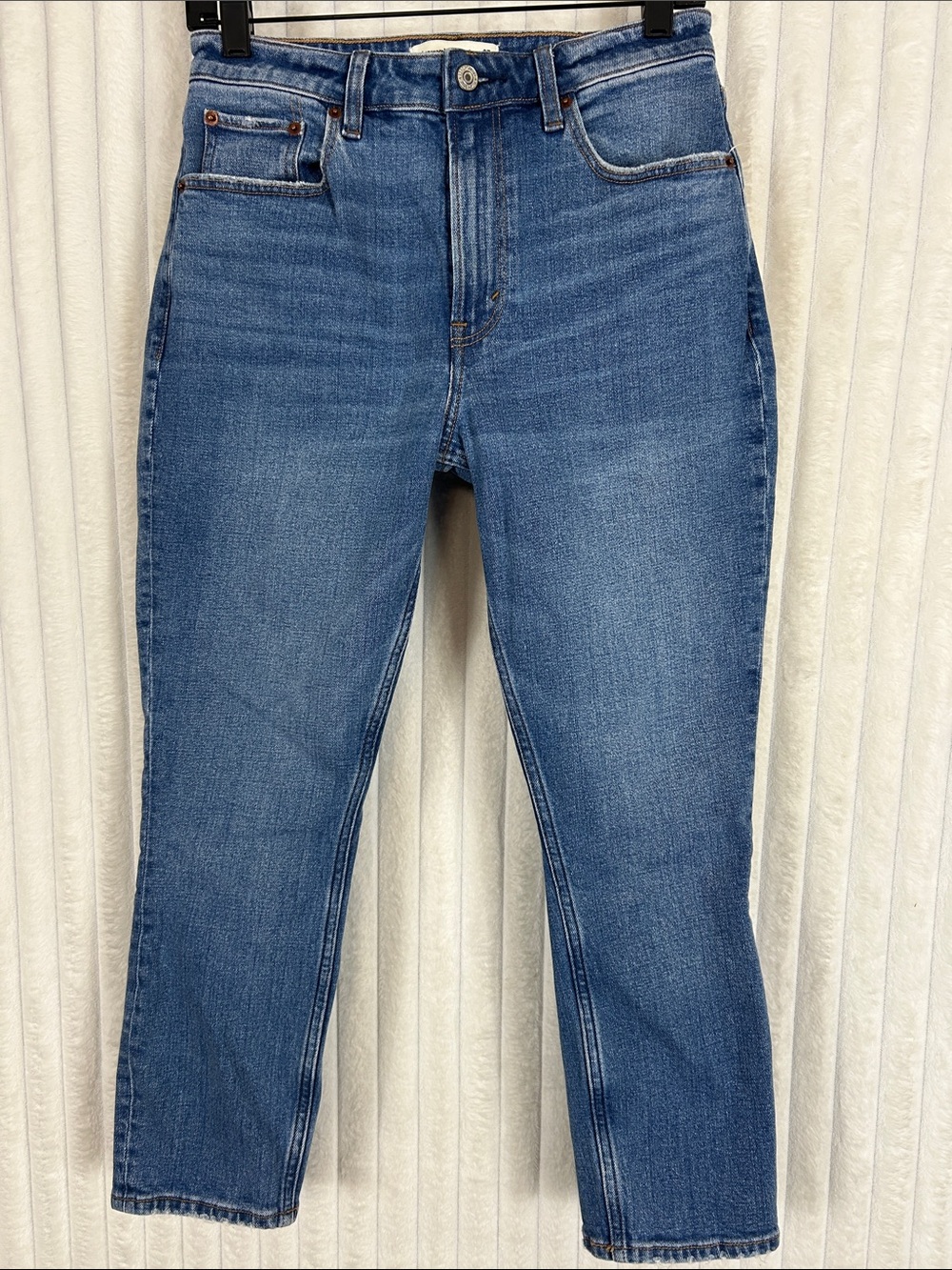 Abercrombie & Fitch The Skinny high rise Jeans in Mid Blue Wash 4P/27P
